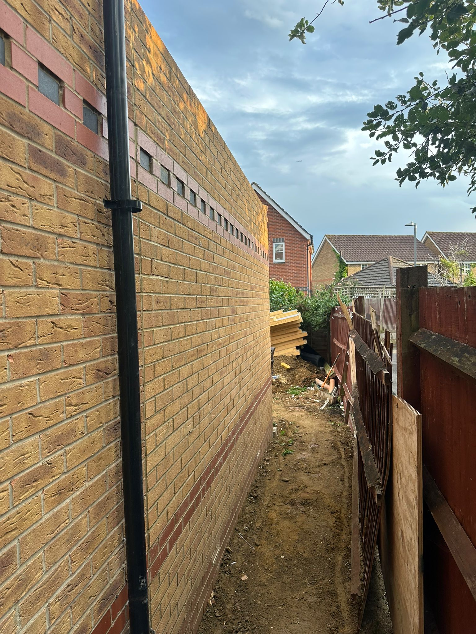 WhatsApp Image 2025-11-05 at 20.32.47 (2)